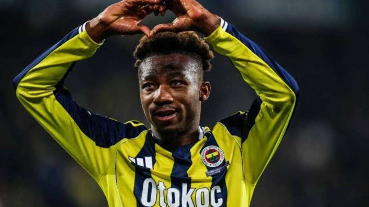 Fenerbahçe'de İsmail Kartal neşteri vurdu: 22 dakika sahada kalmıştı, Aziz Yıldırım biletini kesti! 5